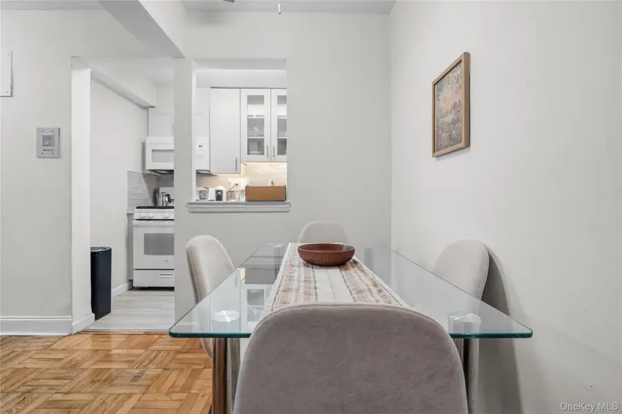 7510 Yellowstone Boulevard #2H, Rego Park, NY 11374 - #3