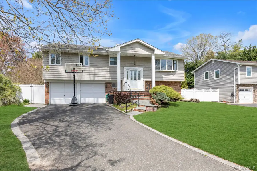 43 Florida Avenue, Commack, NY 11725 - #2