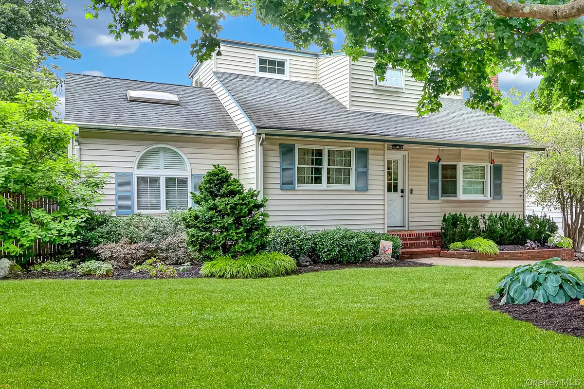 27 Mcgaw Avenue, Lake Grove, NY 11755 - #1
