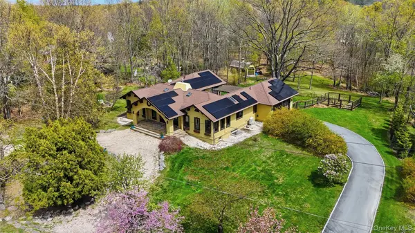 47 Willow Drive, Lagrangeville, NY 12540