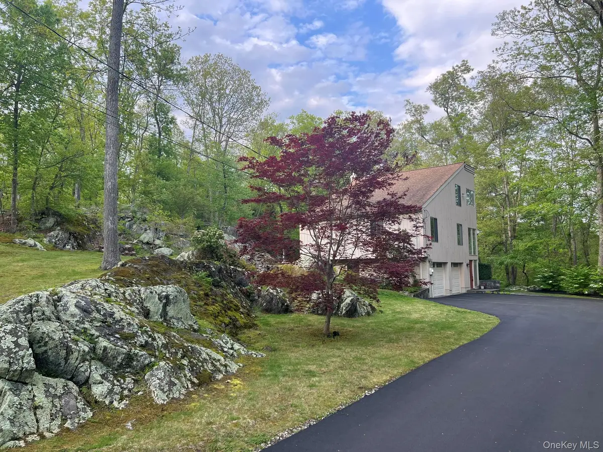 11 Manor Drive, Goldens Bridge, NY 10526 - #1