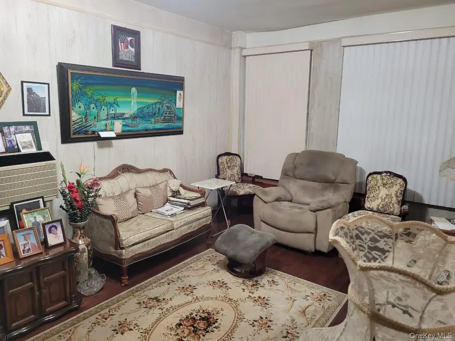 818 E 227th Street, Bronx, NY 10466 - #3