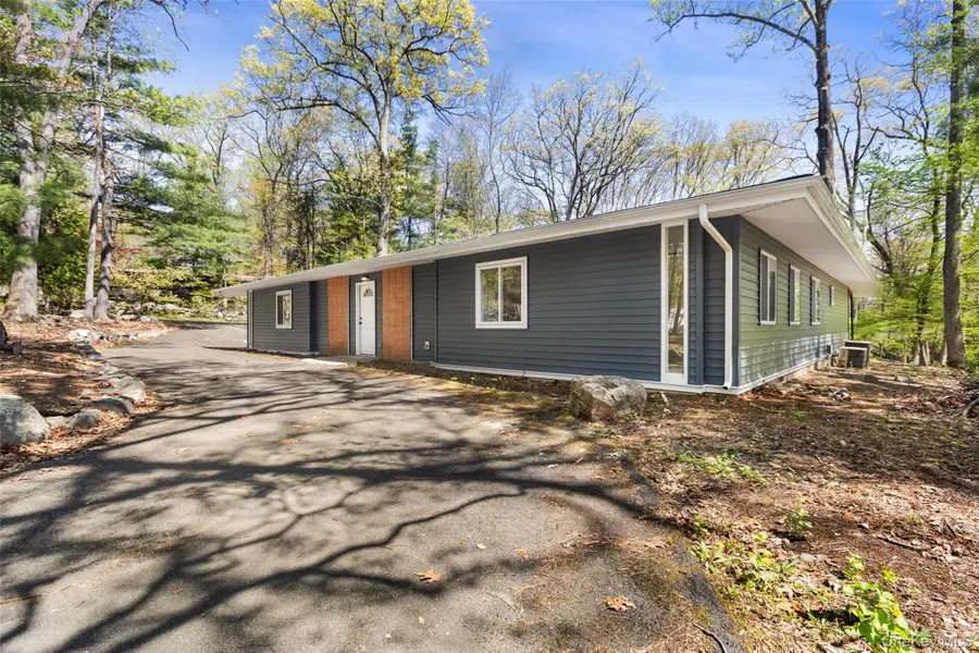 18 Halley Drive, Pomona, NY 10970 - #2