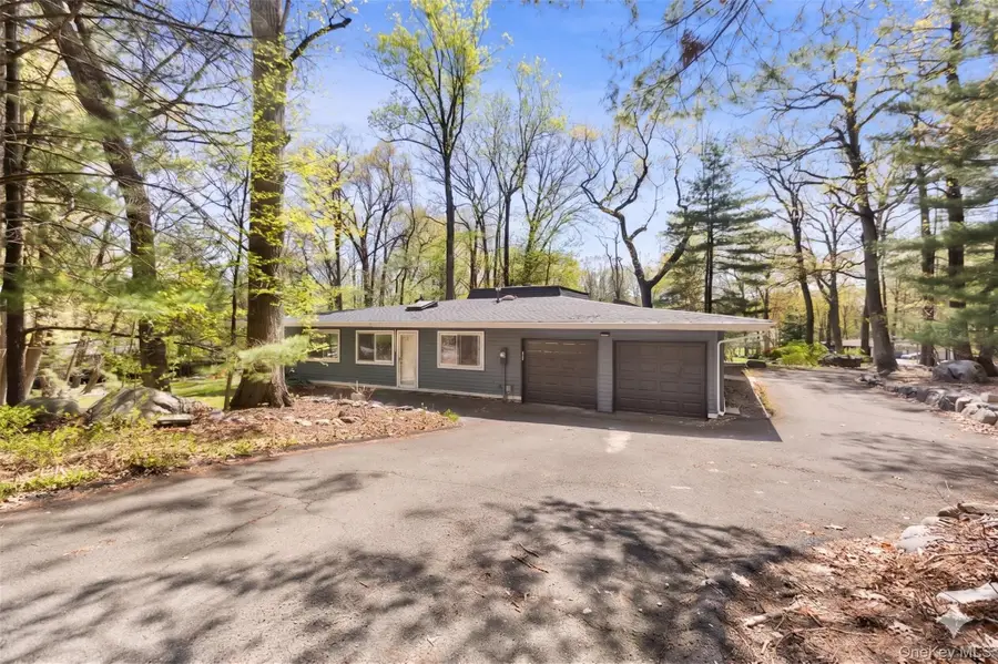 18 Halley Drive, Pomona, NY 10970 - #3