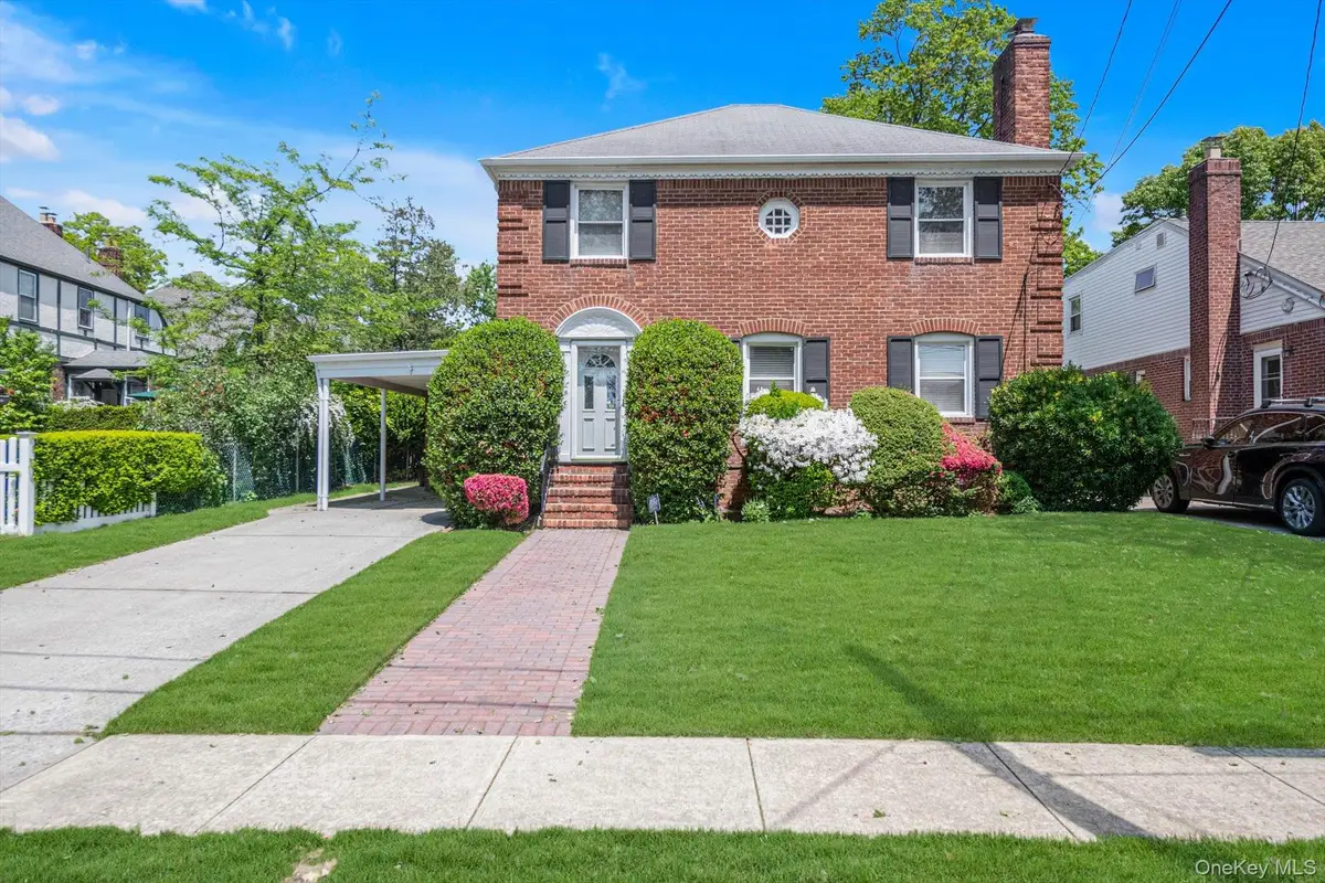 11 Garden Drive, Lynbrook, NY 11563 - #1