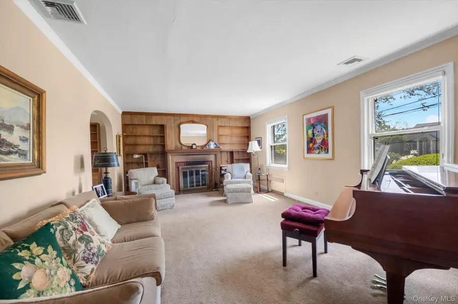 11 Garden Drive, Lynbrook, NY 11563 - #2