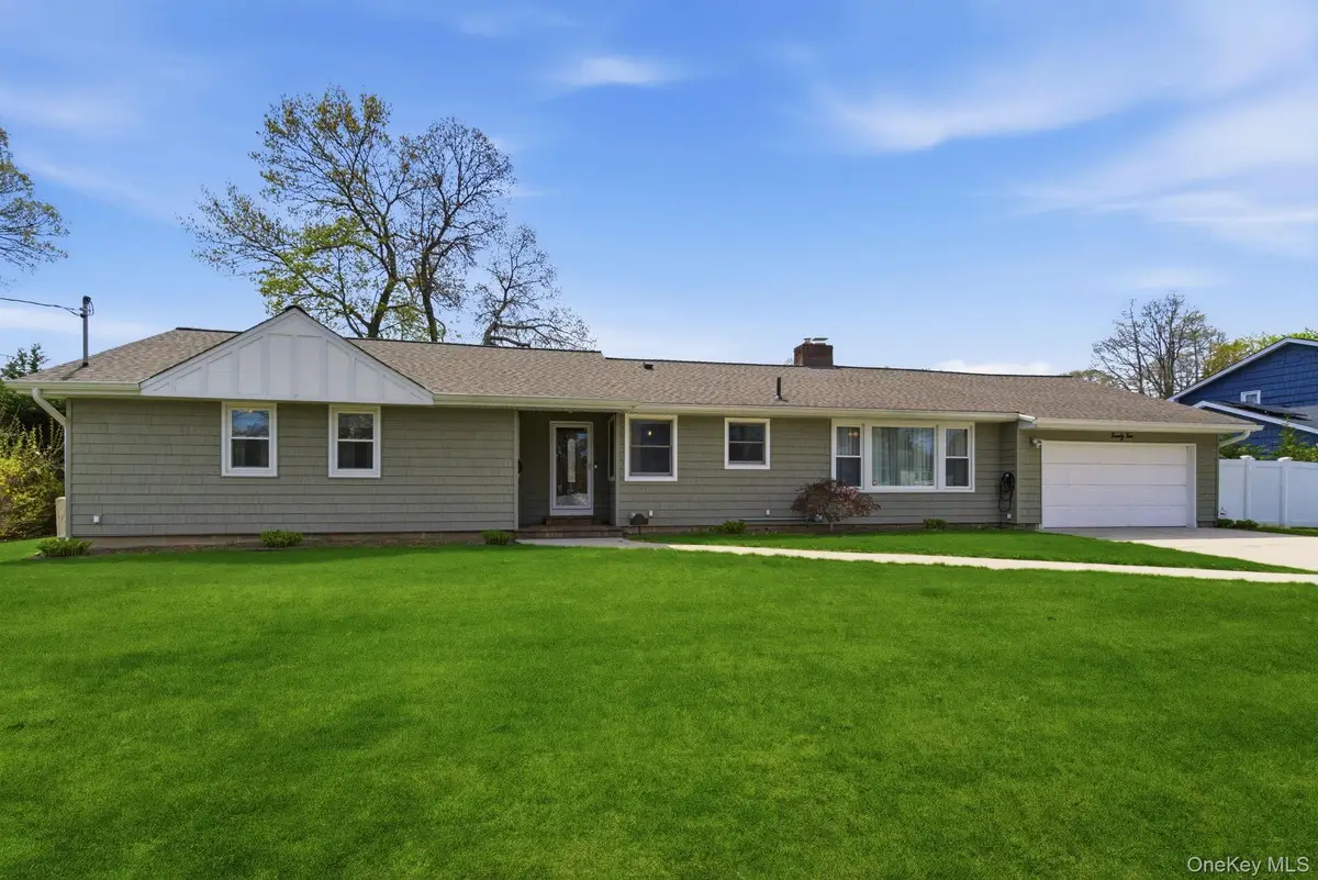 22 Wiggins Street, Ronkonkoma, NY 11779 - #1