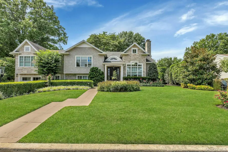 33 Harwood Drive E, Glen Cove, NY 11542 - #2
