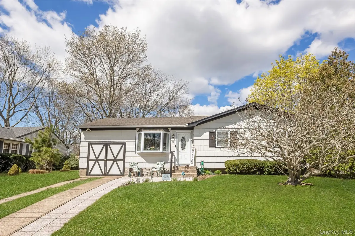 31 Dena Drive, Blue Point, NY 11715 - #1