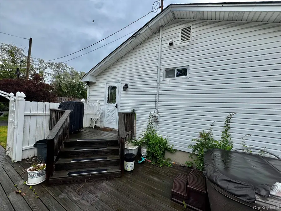 30 Woodmere Place, Selden, NY 11784 - #3