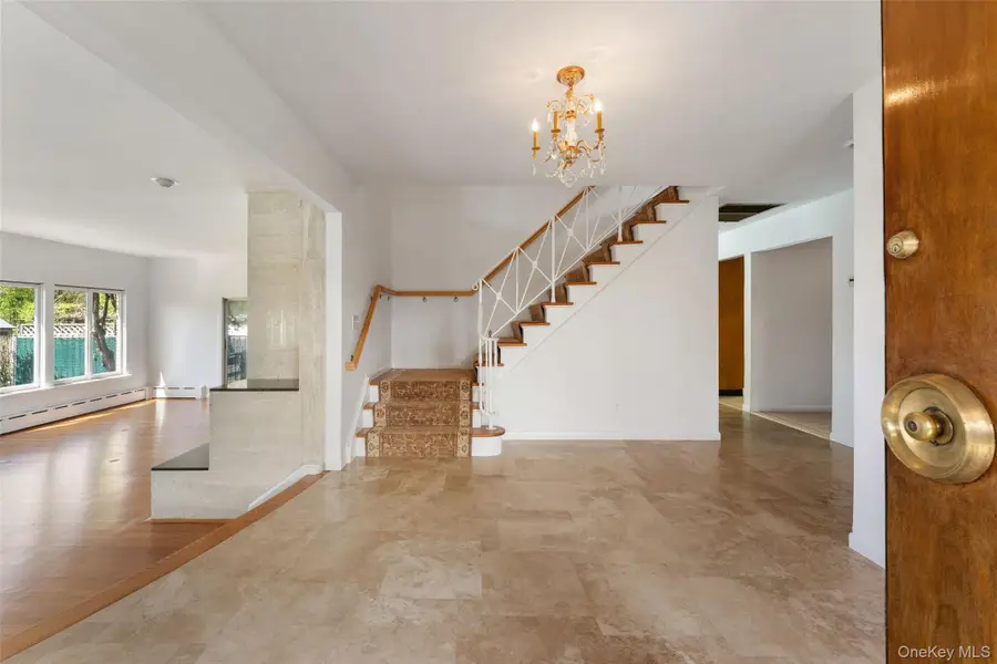 7 Parkway E, Yonkers, NY 10701 - #3