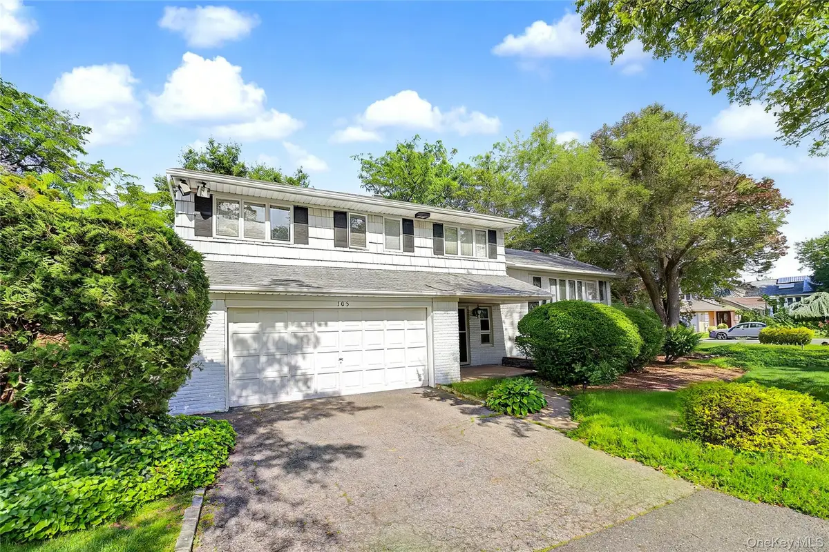105 Serpentine Lane, Searingtown, NY 11507 - #1
