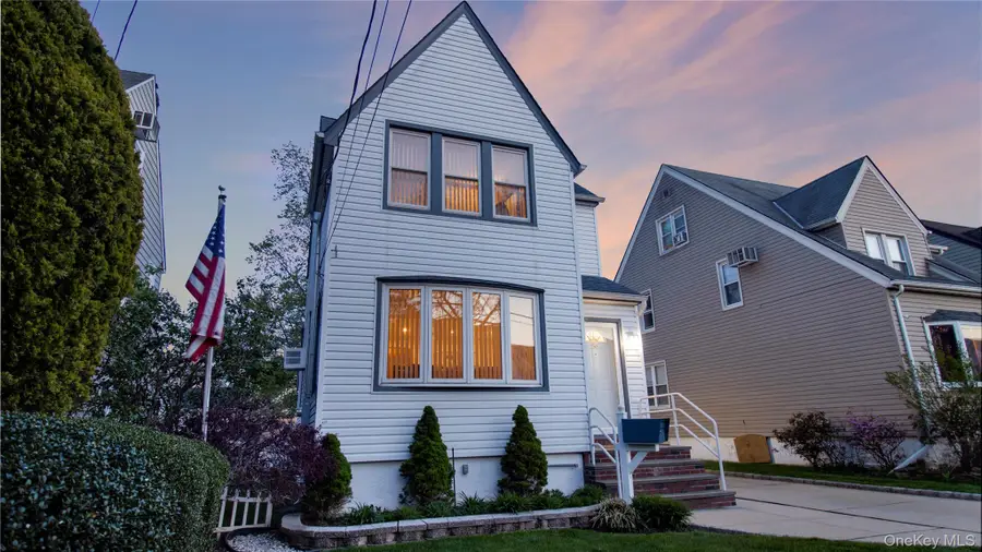 56 Liggett Road, Valley Stream, NY 11581 - #3