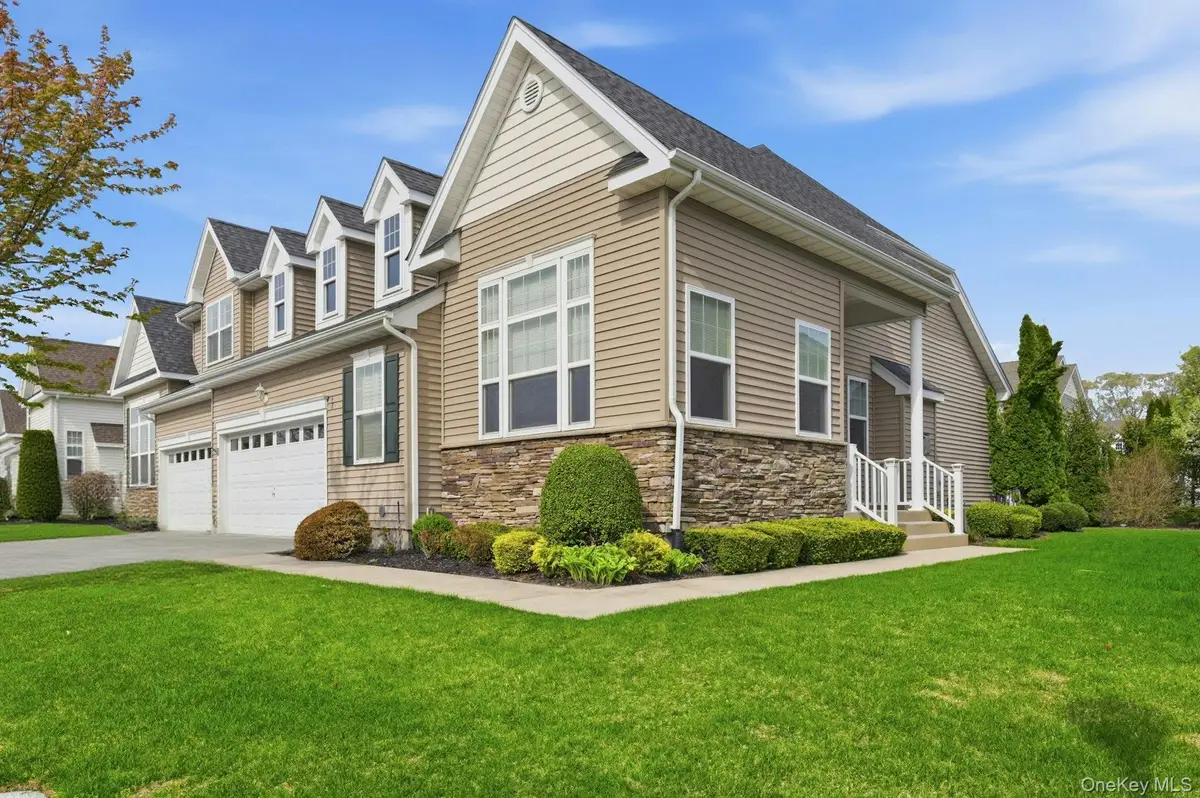 48 Augusta Drive, Medford, NY 11763 - #1