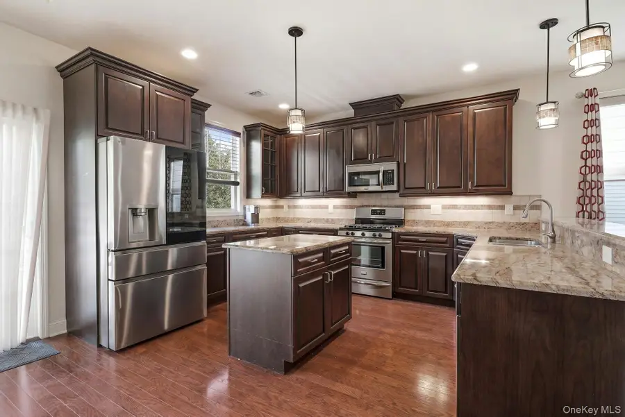 48 Augusta Drive, Medford, NY 11763 - #3