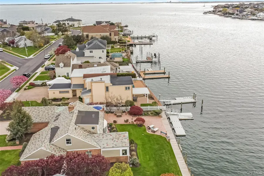 209 W Shore Drive, Massapequa, NY 11758 - #2