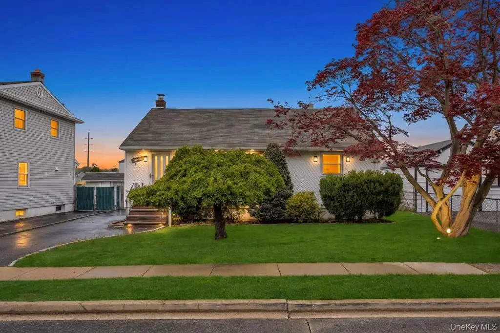 31 Indiana Street, Hicksville, NY 11801 - #1