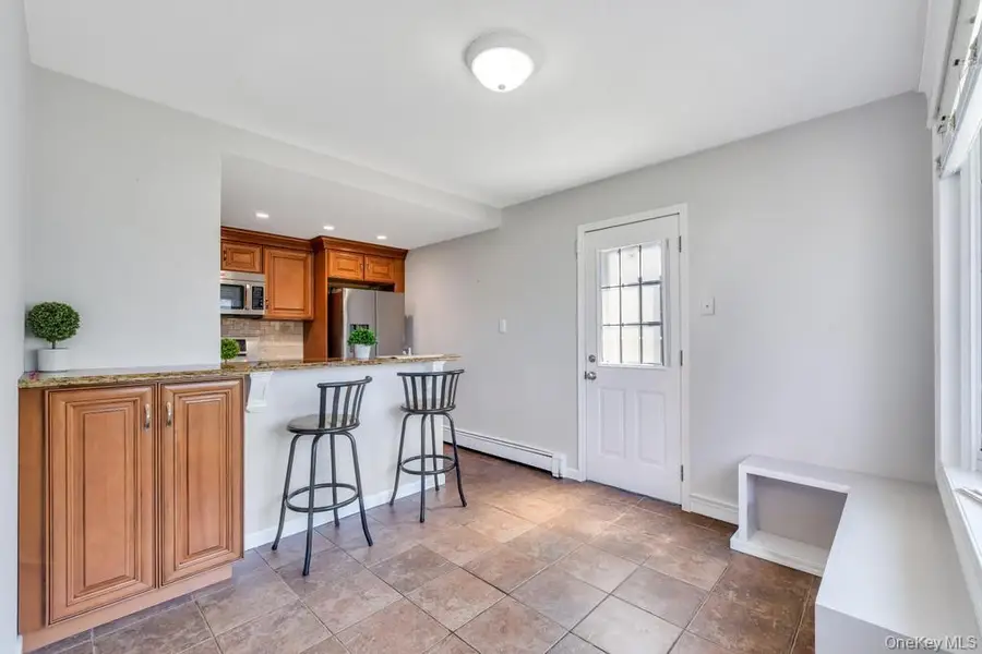 7 Swan Lane, Levittown, NY 11756 - #3