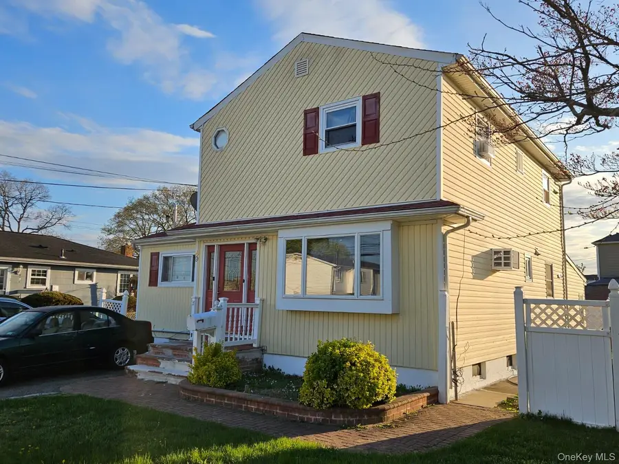49 Volta Street, Copiague, NY 11726 - #2