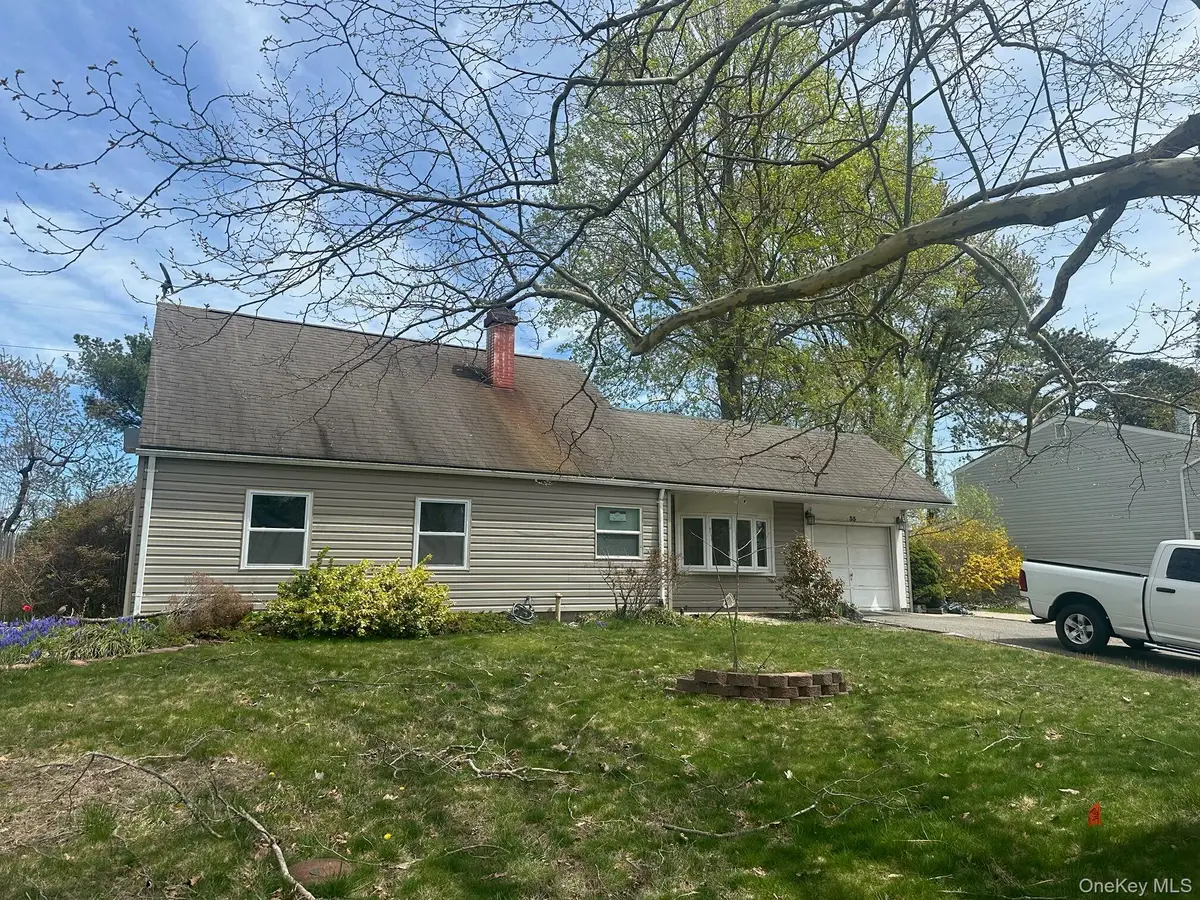 33 Balsam Drive, Medford, NY 11763 - #1