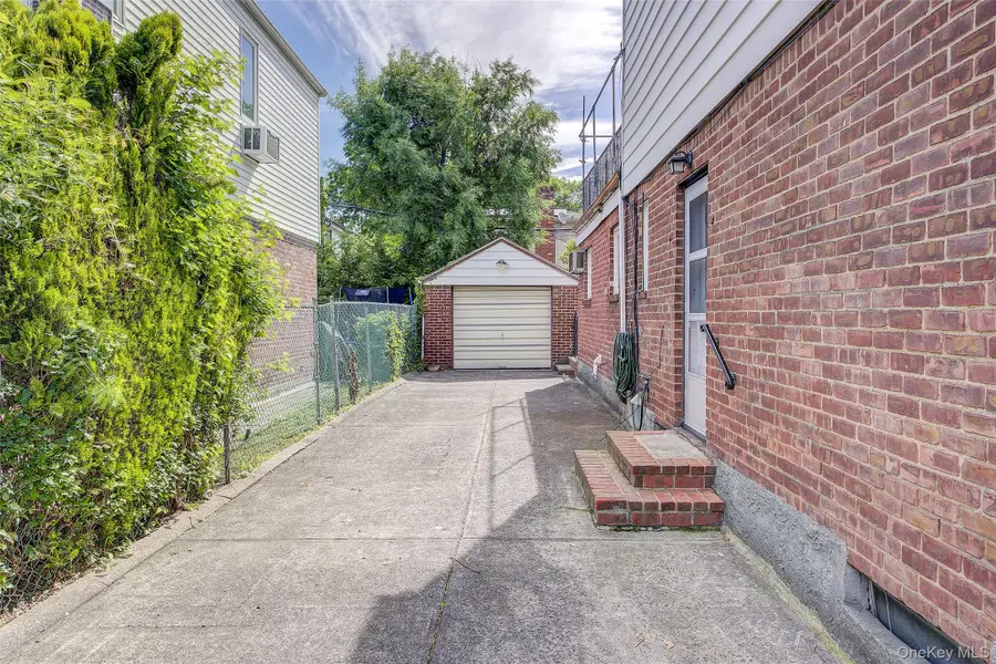 75-19 171st Street, Fresh Meadows, NY 11366 - #3