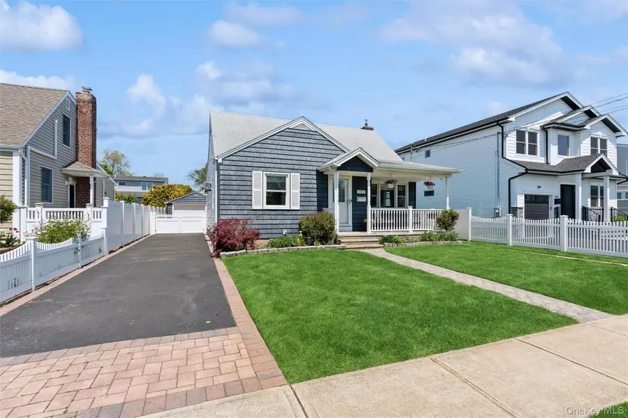 122 Mckinley Avenue, North Bellmore, NY 11710 - #2