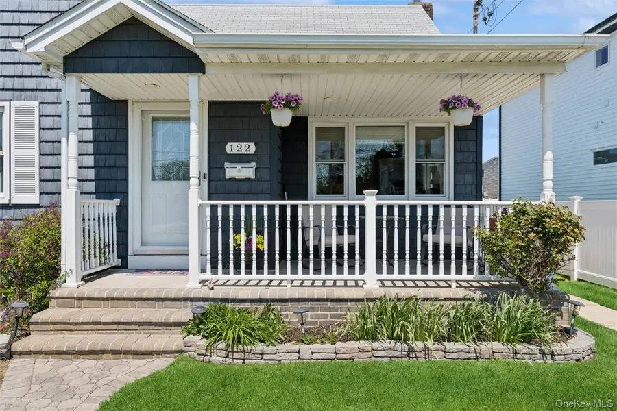 122 Mckinley Avenue, North Bellmore, NY 11710 - #3