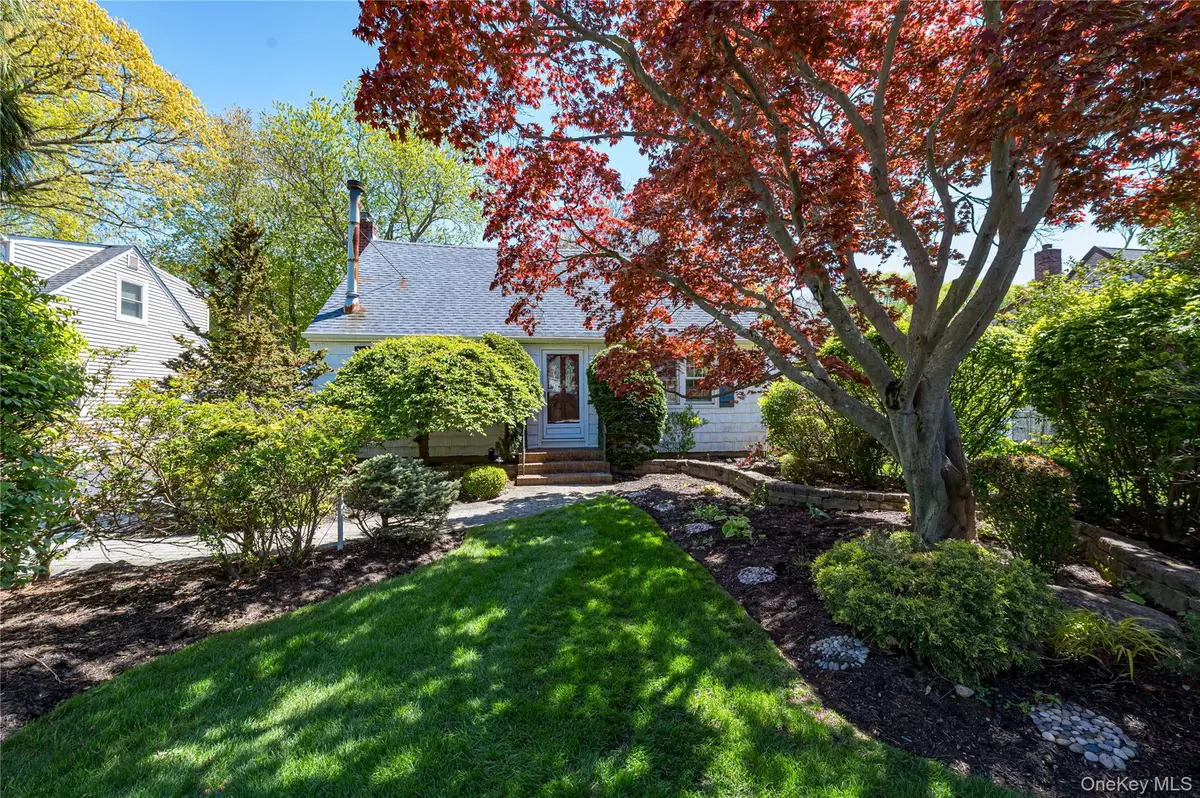 24 Kellogg Place, Huntington Station, NY 11746 - #1