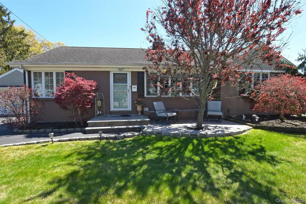 20 Conway Street, Ronkonkoma, NY 11779 - #1