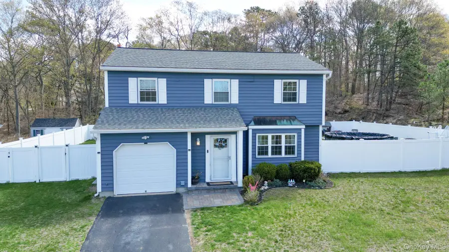 45 Roosevelt Avenue, Selden, NY 11784 - #2
