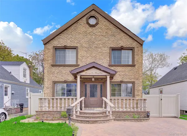 7631 264th Street, Glen Oaks, NY 11004