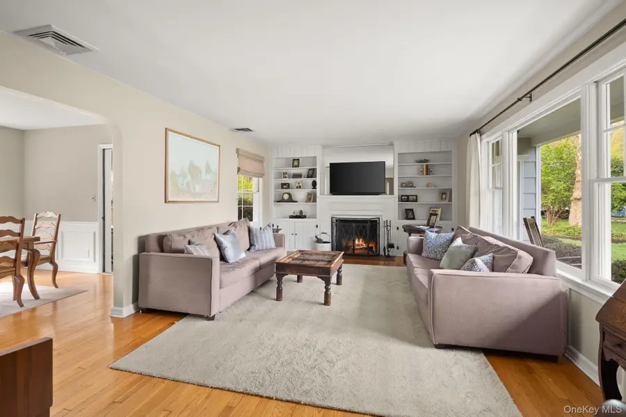 6 Lloyd Haven Drive, Lloyd Harbor, NY 11743 - #3