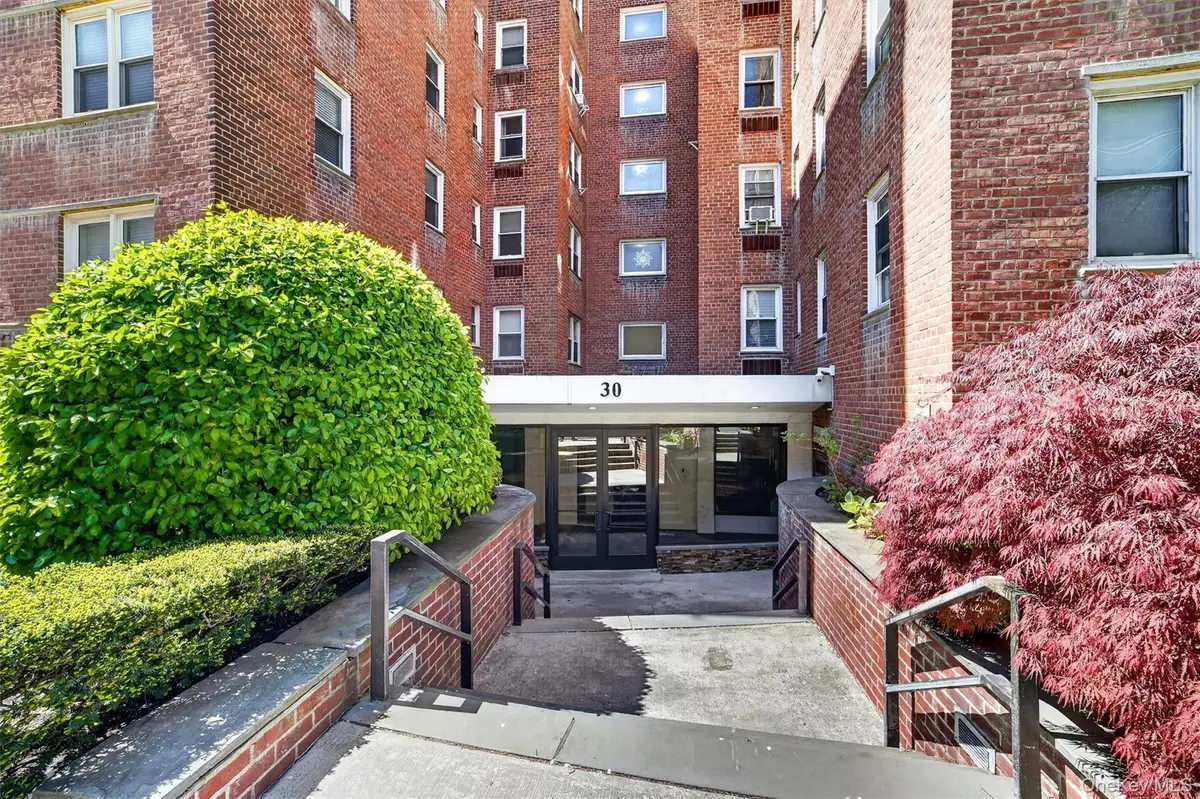 30 E Hartsdale Avenue #2A, Hartsdale, NY 10530 - #1