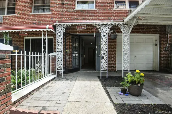 3224 Gunther Avenue, Bronx, NY 10469