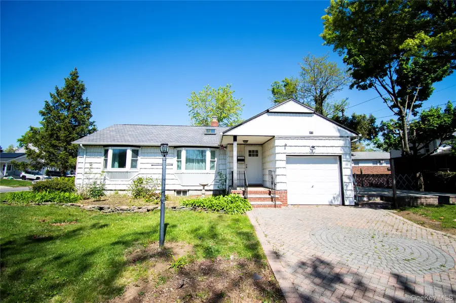 650 Bryant Street, East Meadow, NY 11554 - #2