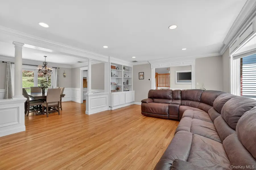 8 Aspen Way, Thornwood, NY 10594 - #2