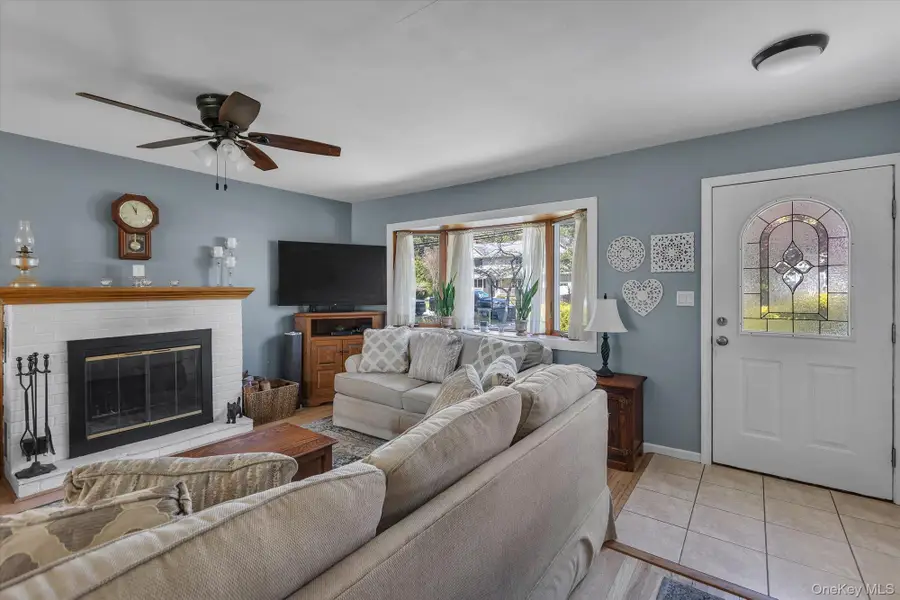 88 Colonial Street, East Northport, NY 11731 - #3