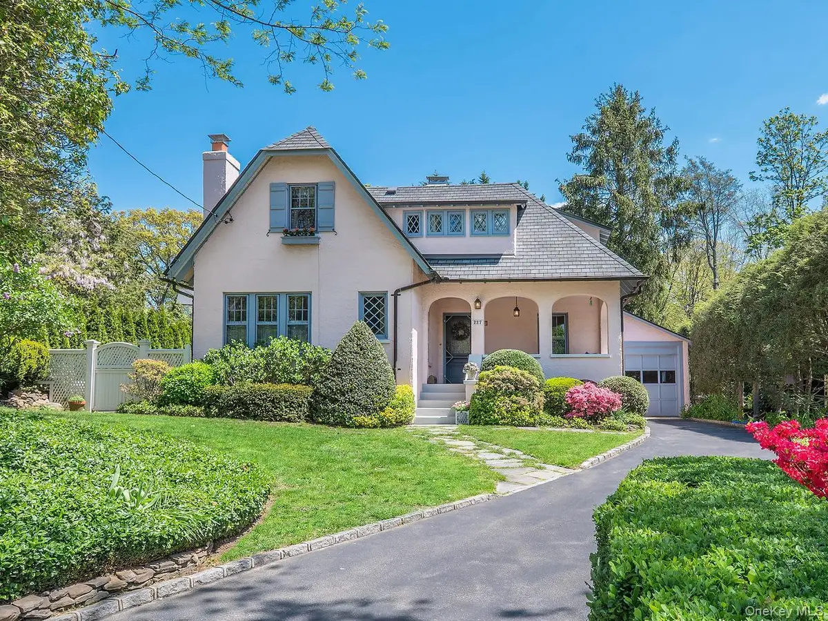 227 Littleworth Lane, Sea Cliff, NY 11579 - #1