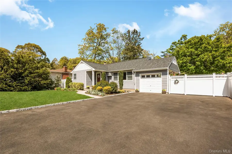 89 W Main Street, Kings Park, NY 11754 - #3