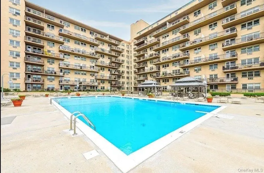 25 Neptune Boulevard #4H, Long Beach, NY 11561 - #3