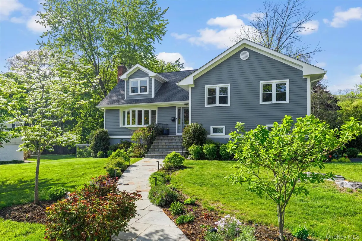 8 Rugby Road, New Rochelle, NY 10804 - #1