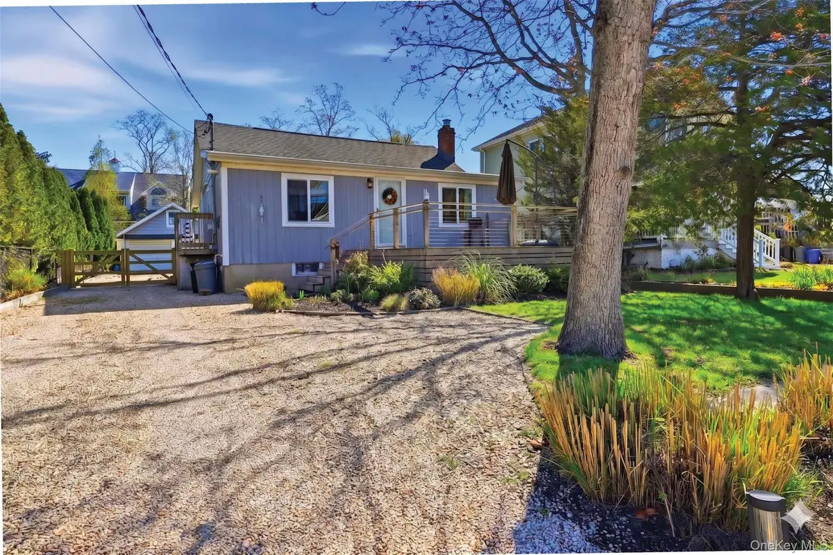 46 Beach Road, Laurel, NY 11948 - #1