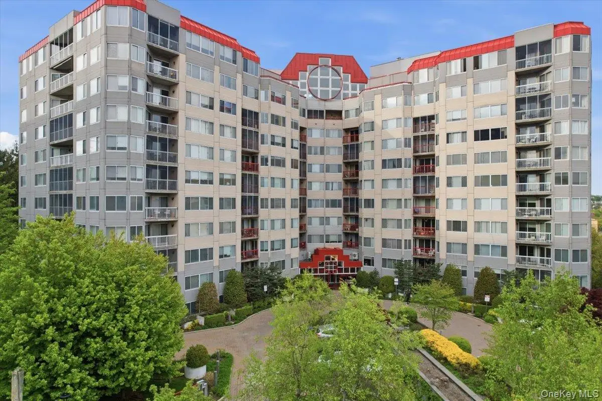 10 Stewart Place #5HW, White Plains, NY 10603 - #1