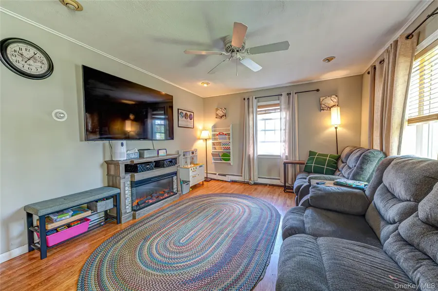 78 Cedar Oaks Avenue, Farmingville, NY 11738 - #3