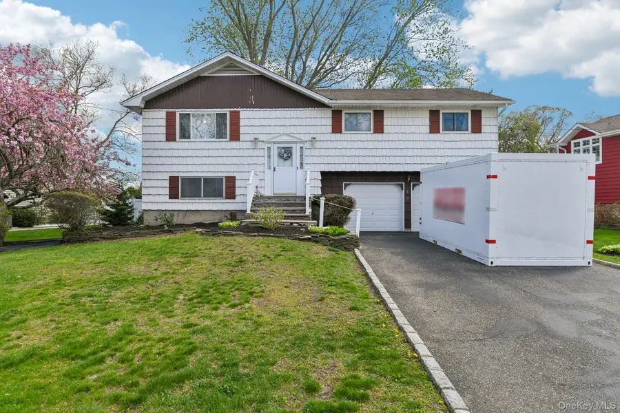 6 Lordly Court, Kings Park, NY 11754 - #2