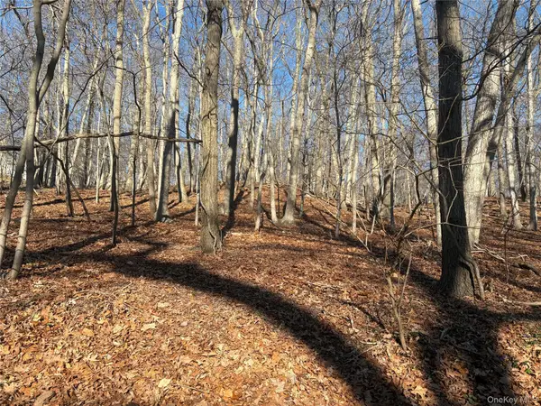 Woodhull Landing, Miller Place, NY 11764