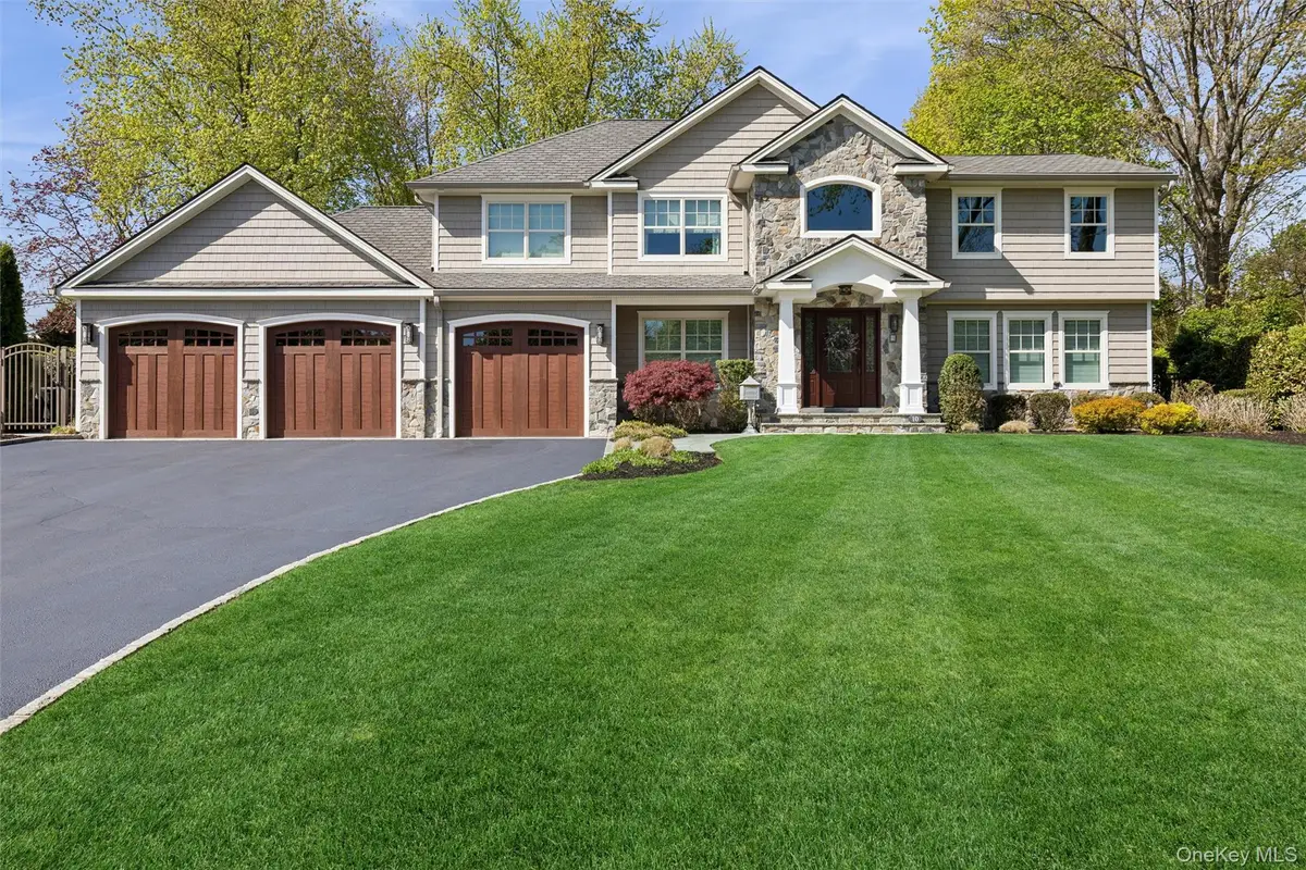 10 Kingfisher Drive, Smithtown, NY 11787 - #1