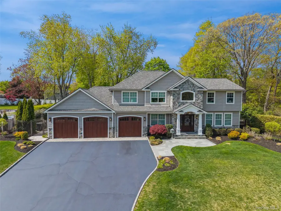 10 Kingfisher Drive, Smithtown, NY 11787 - #2