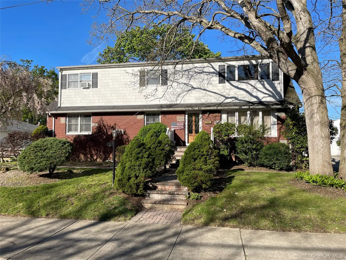 581 Grand Avenue, Lindenhurst, NY 11757 - #1