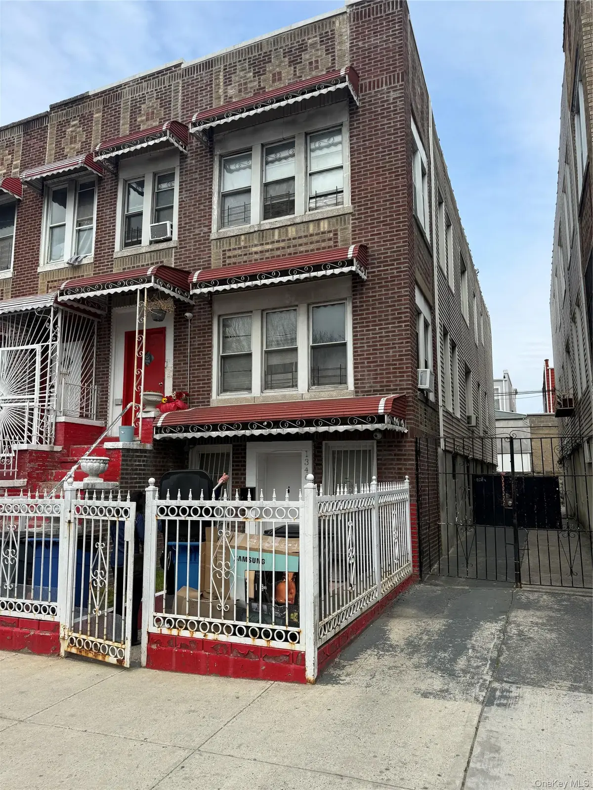 1346 Elder Avenue, Bronx, NY 10472 - #1